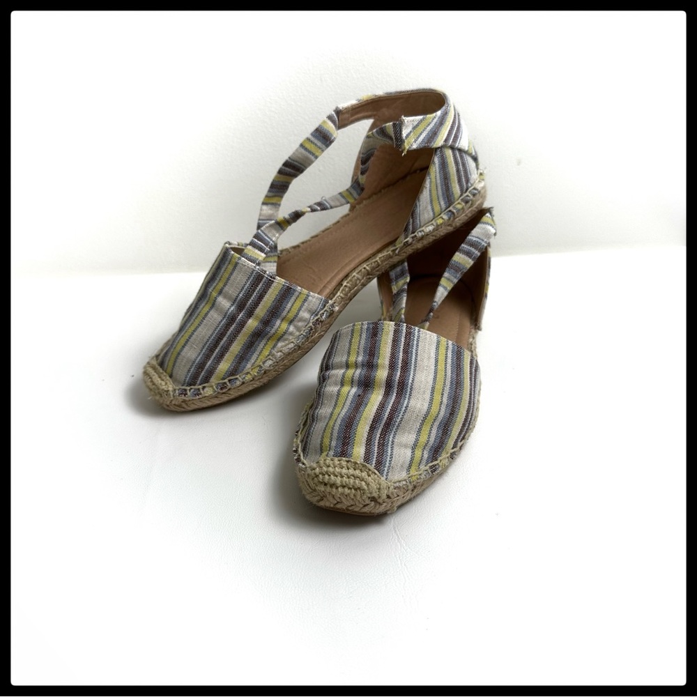 GUC espadrille shoes by Soda